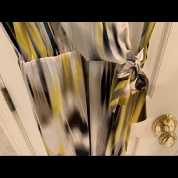 Elie Tahari Silk Dress - Picture 2 of 5